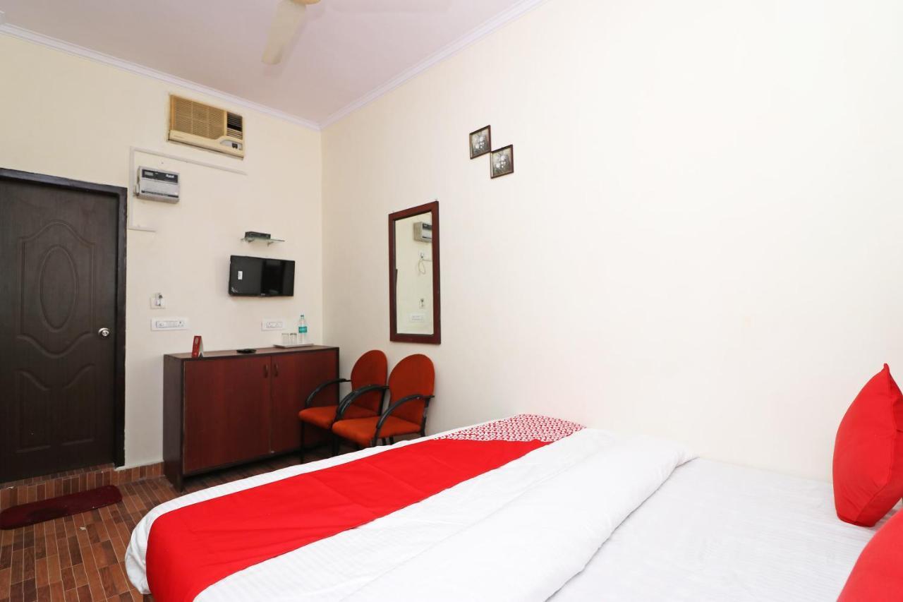 Oyo 14179 Panchvati Hotell Dehradun Exteriör bild