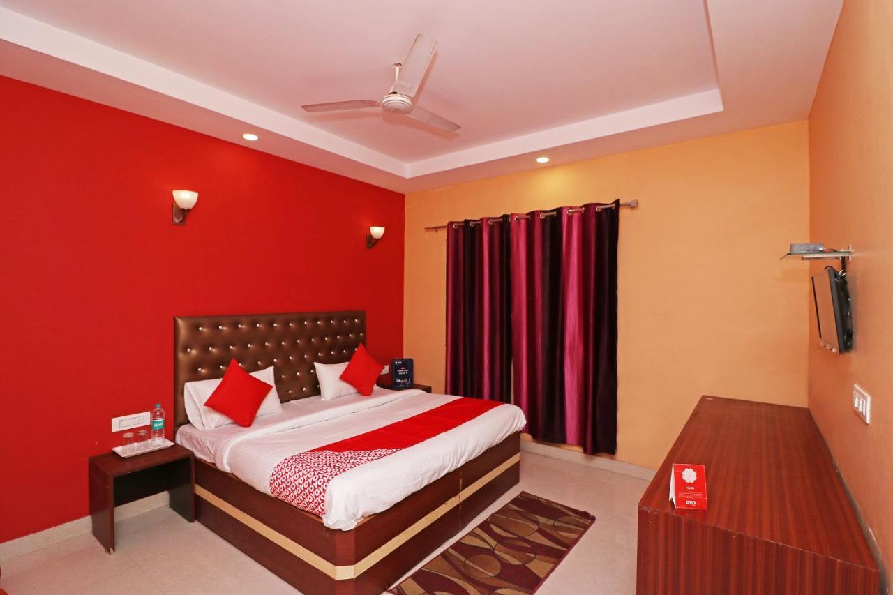 Oyo 14179 Panchvati Hotell Dehradun Exteriör bild